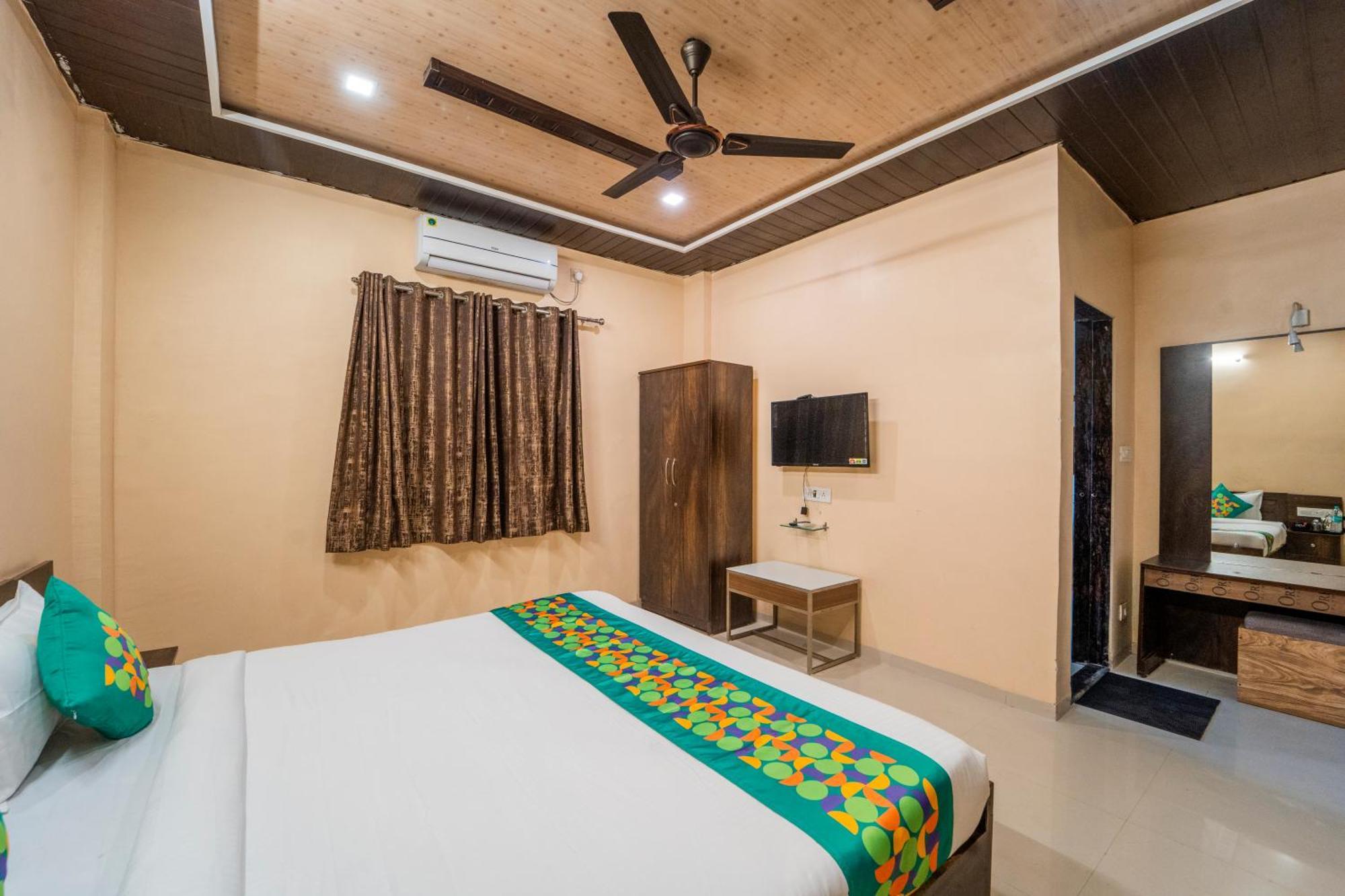 Treebo Iceberg Hotel Mahabaleshwar Exterior photo