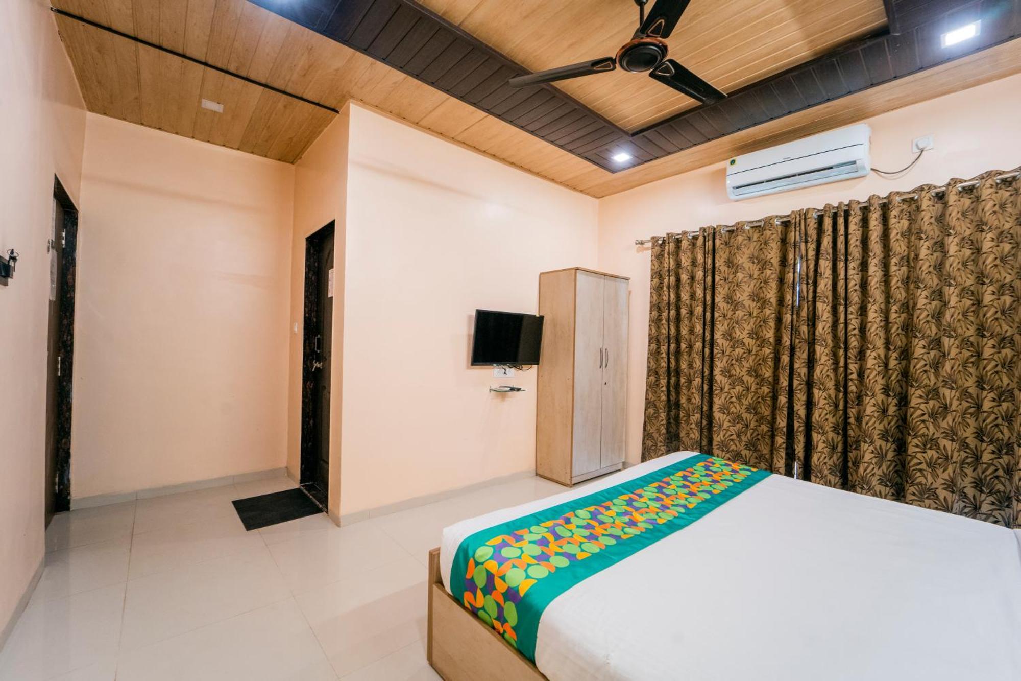 Treebo Iceberg Hotel Mahabaleshwar Exterior photo