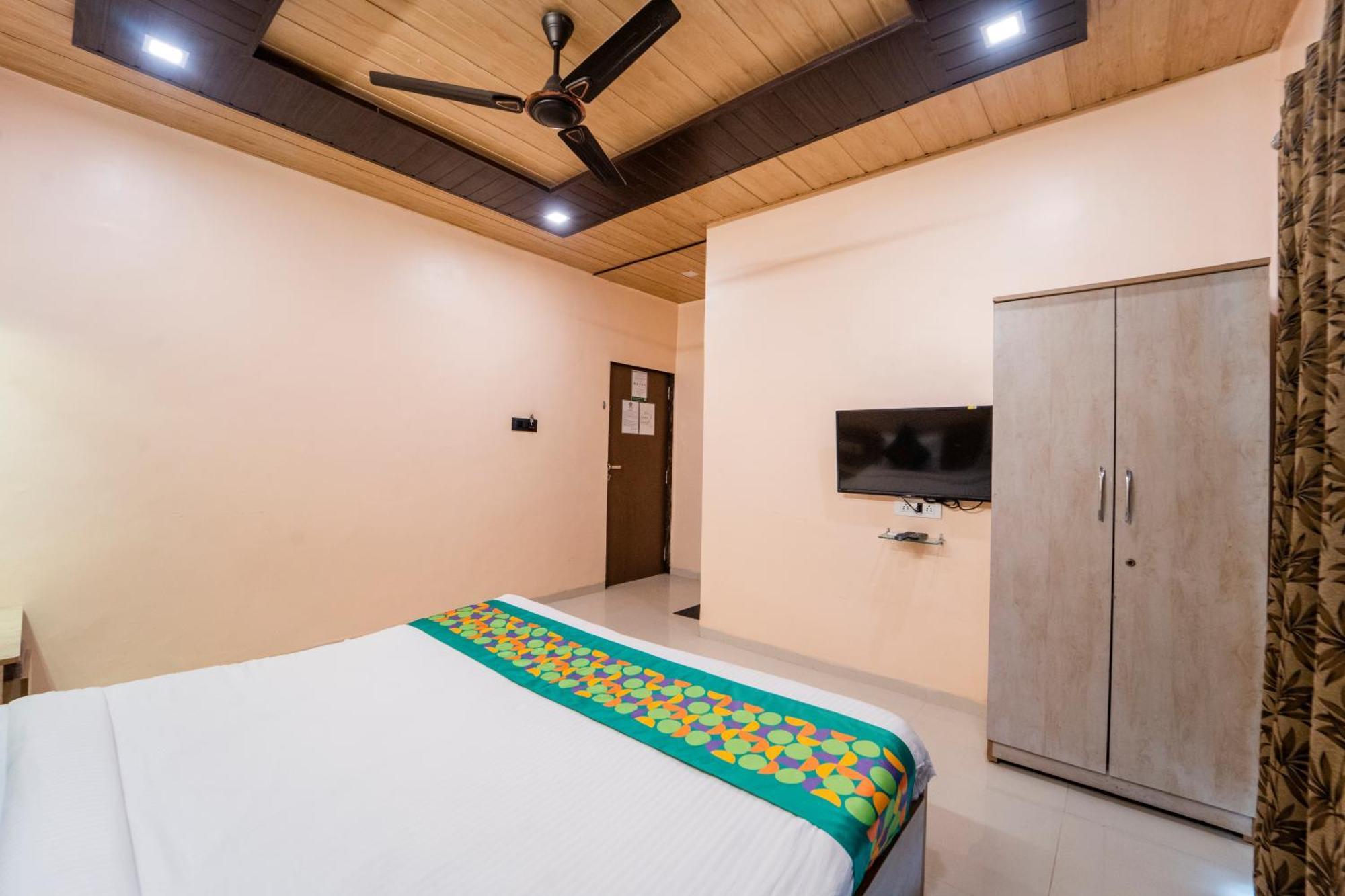 Treebo Iceberg Hotel Mahabaleshwar Exterior photo