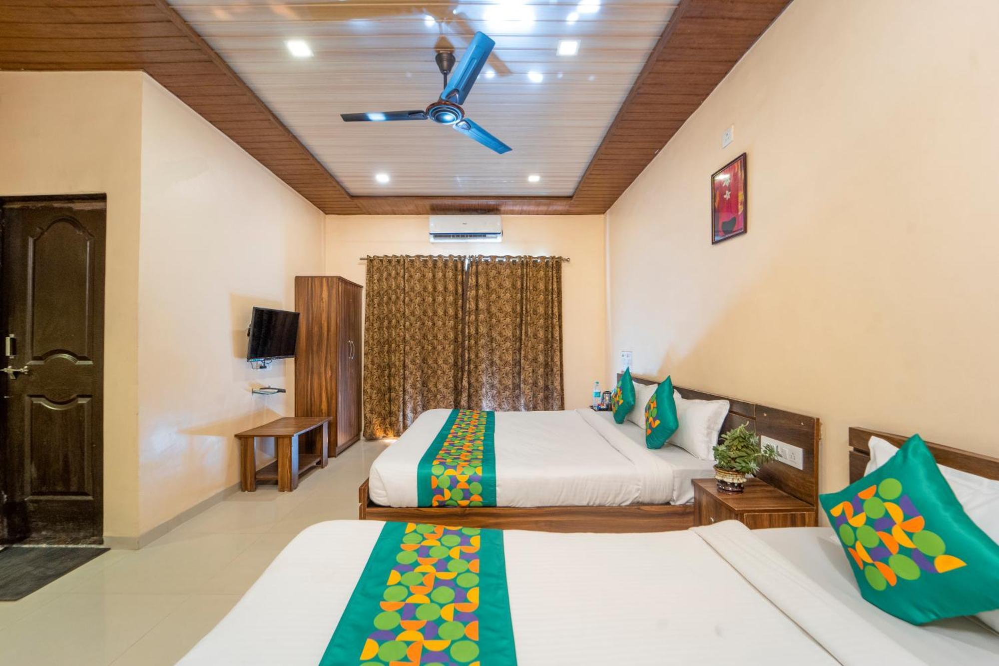 Treebo Iceberg Hotel Mahabaleshwar Exterior photo