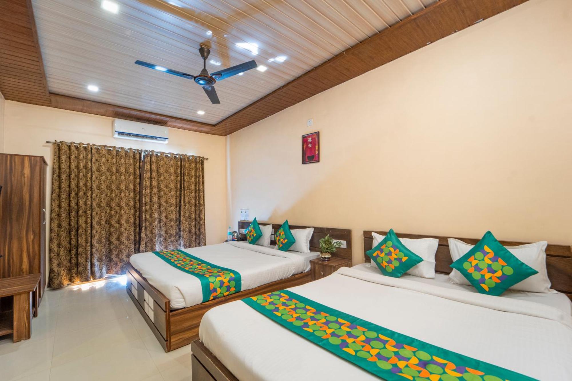 Treebo Iceberg Hotel Mahabaleshwar Exterior photo