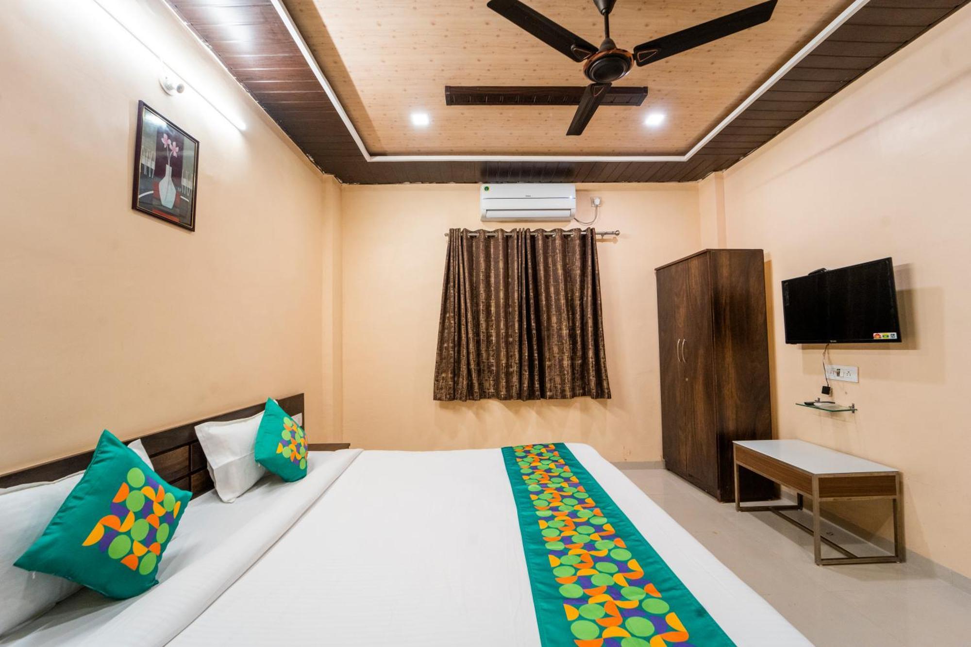 Treebo Iceberg Hotel Mahabaleshwar Exterior photo