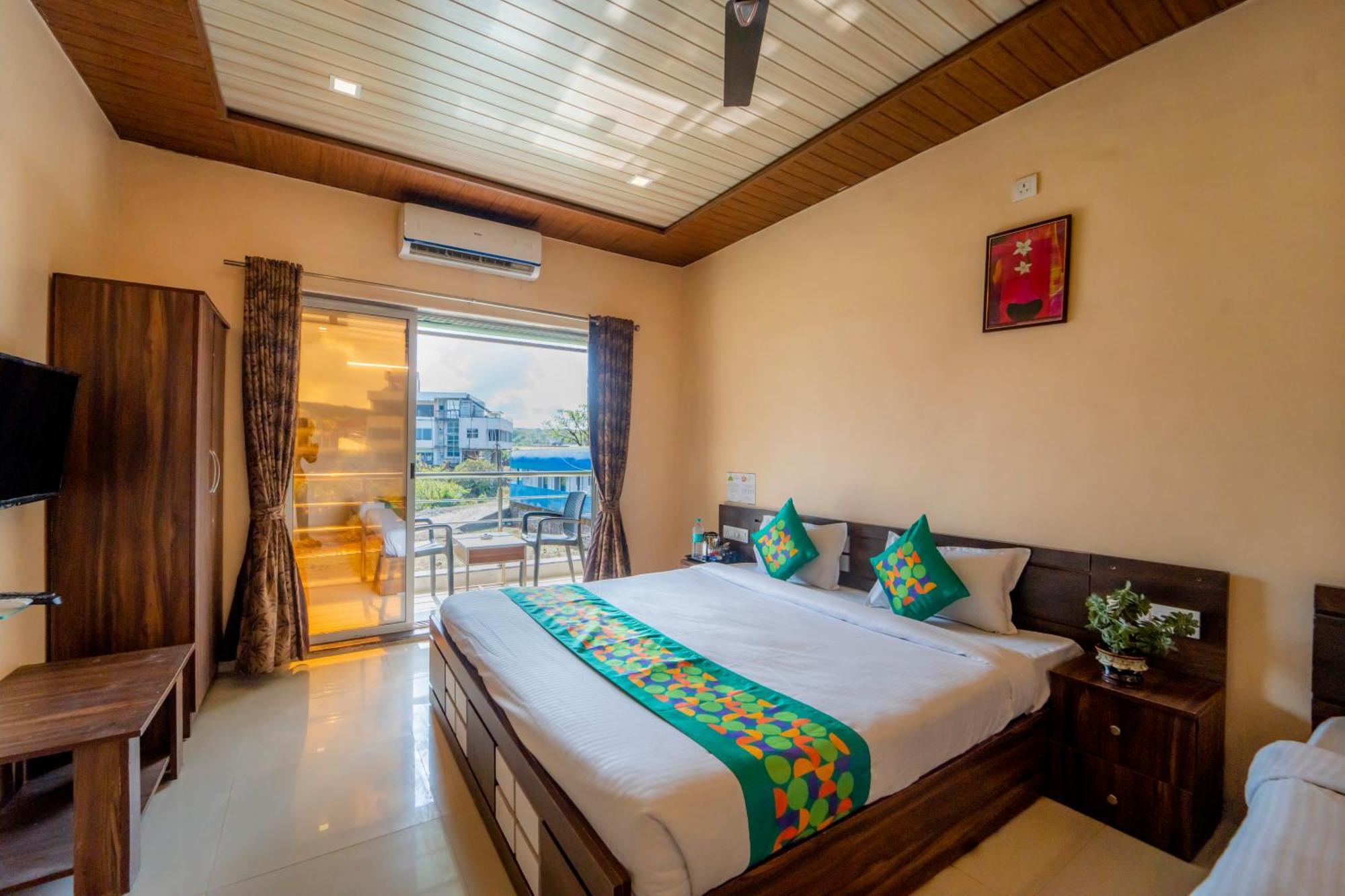 Treebo Iceberg Hotel Mahabaleshwar Exterior photo