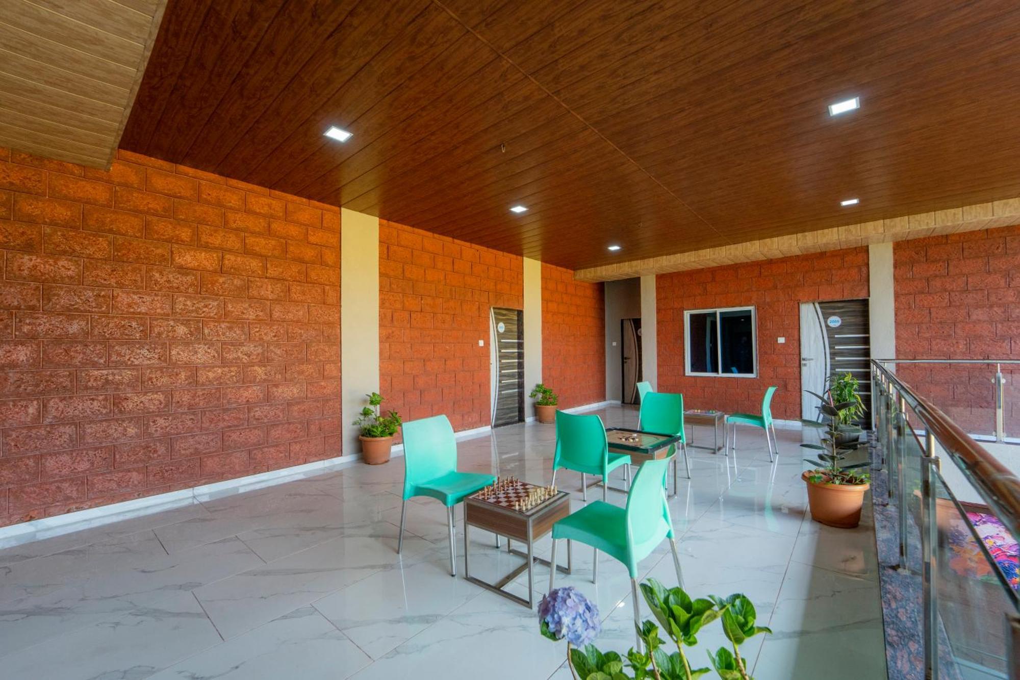 Treebo Iceberg Hotel Mahabaleshwar Exterior photo